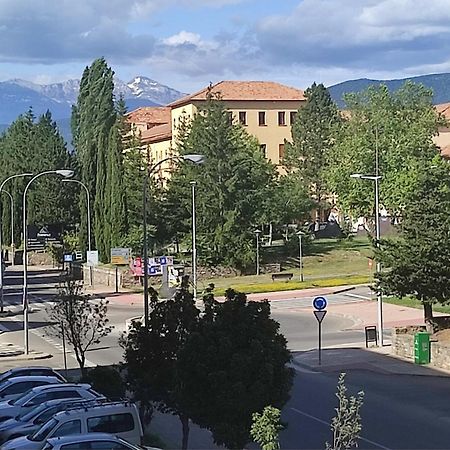 Apartamento O Mon Sabinanigo Luaran gambar