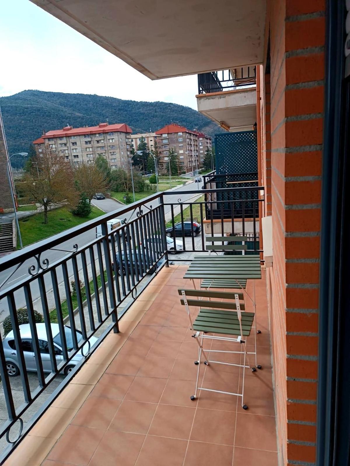 Apartamento O Mon Sabinanigo Luaran gambar